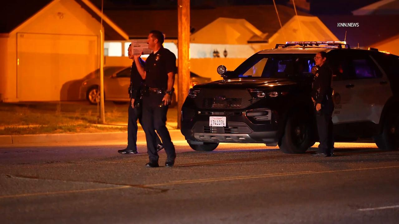 Video thumbnail for US, Los Angeles: Woodland Hills Possible Fatal Motorcycle-Car Collision Closes Intersection.