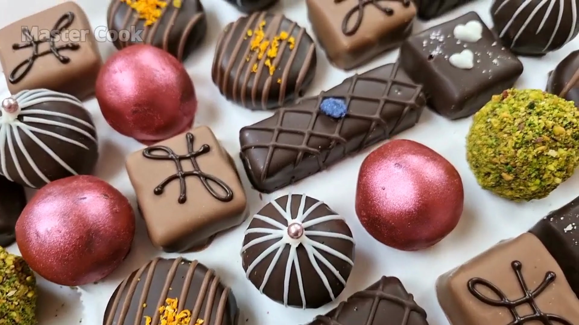 Video thumbnail for Christmas Chocolate Truffles with Orange Recipe🎄