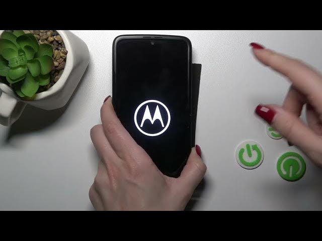 Video thumbnail for Motorola Razr 2022 - How To Switch On Phone