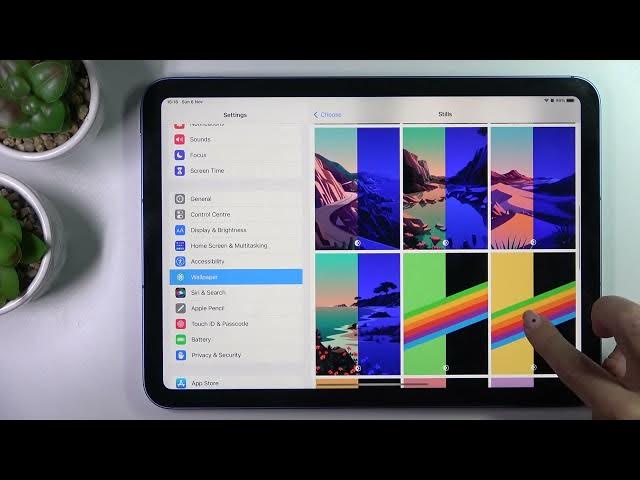 Video thumbnail for How to Change the Wallpaper on the iPad 10th Generation (2022)