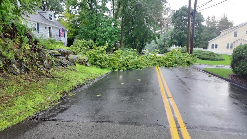 Video thumbnail for Heavy rain, thunderstorms, damaging winds create hazardous driving conditions across the Hudson Valley