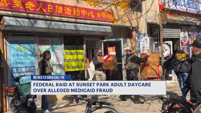 Video thumbnail for Federal raids sweep through Sunset Park as major NYC operation unfolds