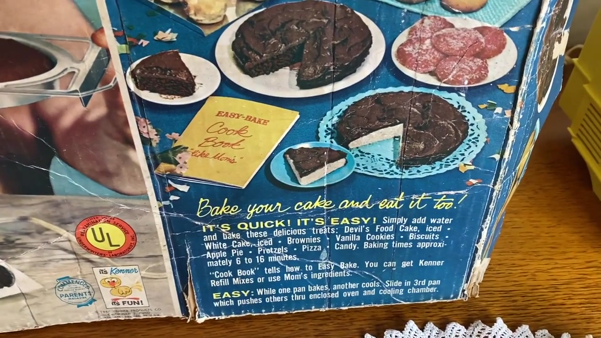 'Video thumbnail for I bought a Vintage 1960s Easy Bake Oven and baked a mini cake!'