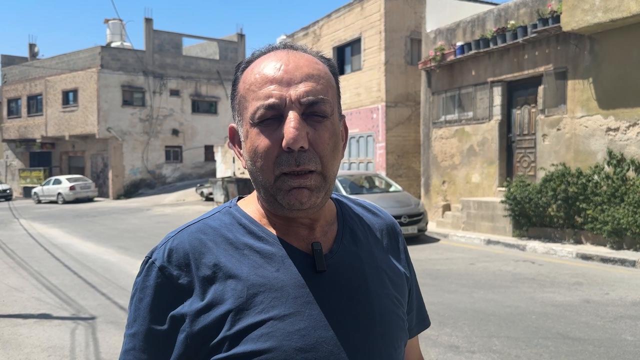 Video thumbnail for Israeli occupiers raid areas near Nablus, army arrests 14 Palestinians in raids across West Bank (2).