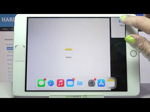 Video thumbnail for How to Use Split Screen View on IPAD 4 MINI - Dual Apps Usage
