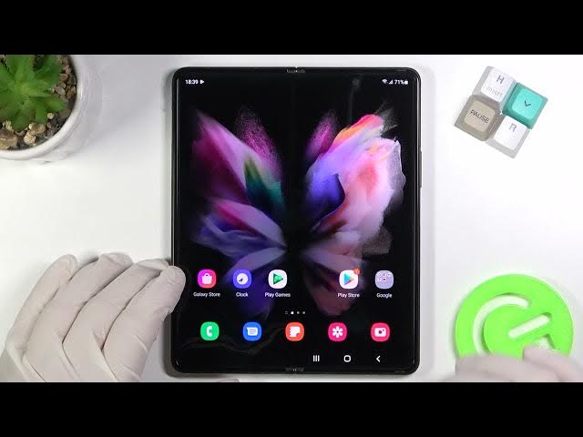 Video thumbnail for How to Switch Off SAMSUNG Galaxy Z Fold3 5G - Power Off