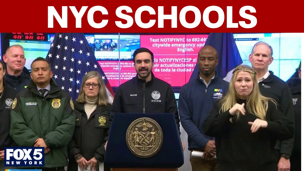 Video thumbnail for NYC public schools open as 'digout' continues