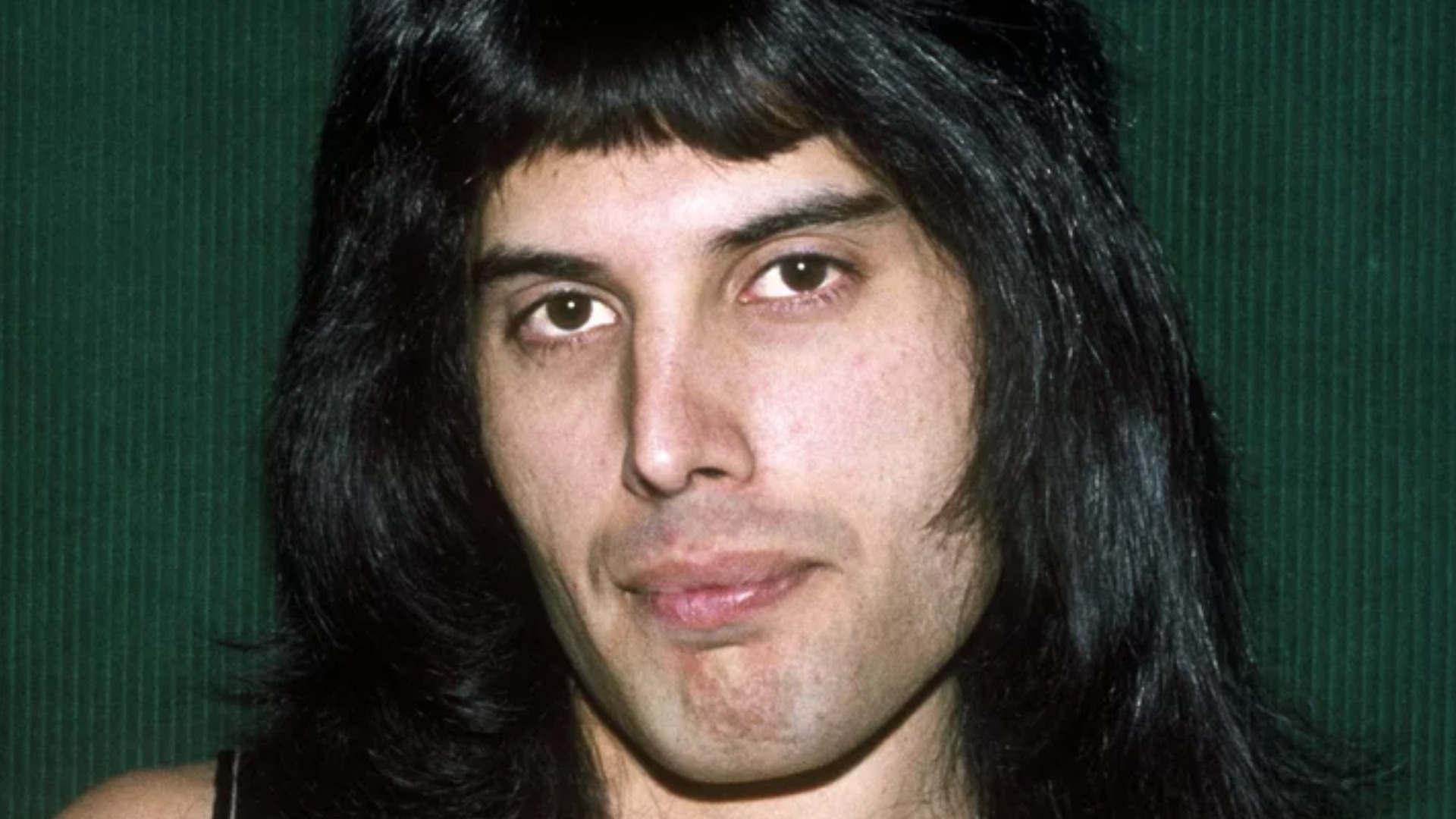 Video thumbnail for Here's Who Inherited Freddie Mercury's Fortune After He Died