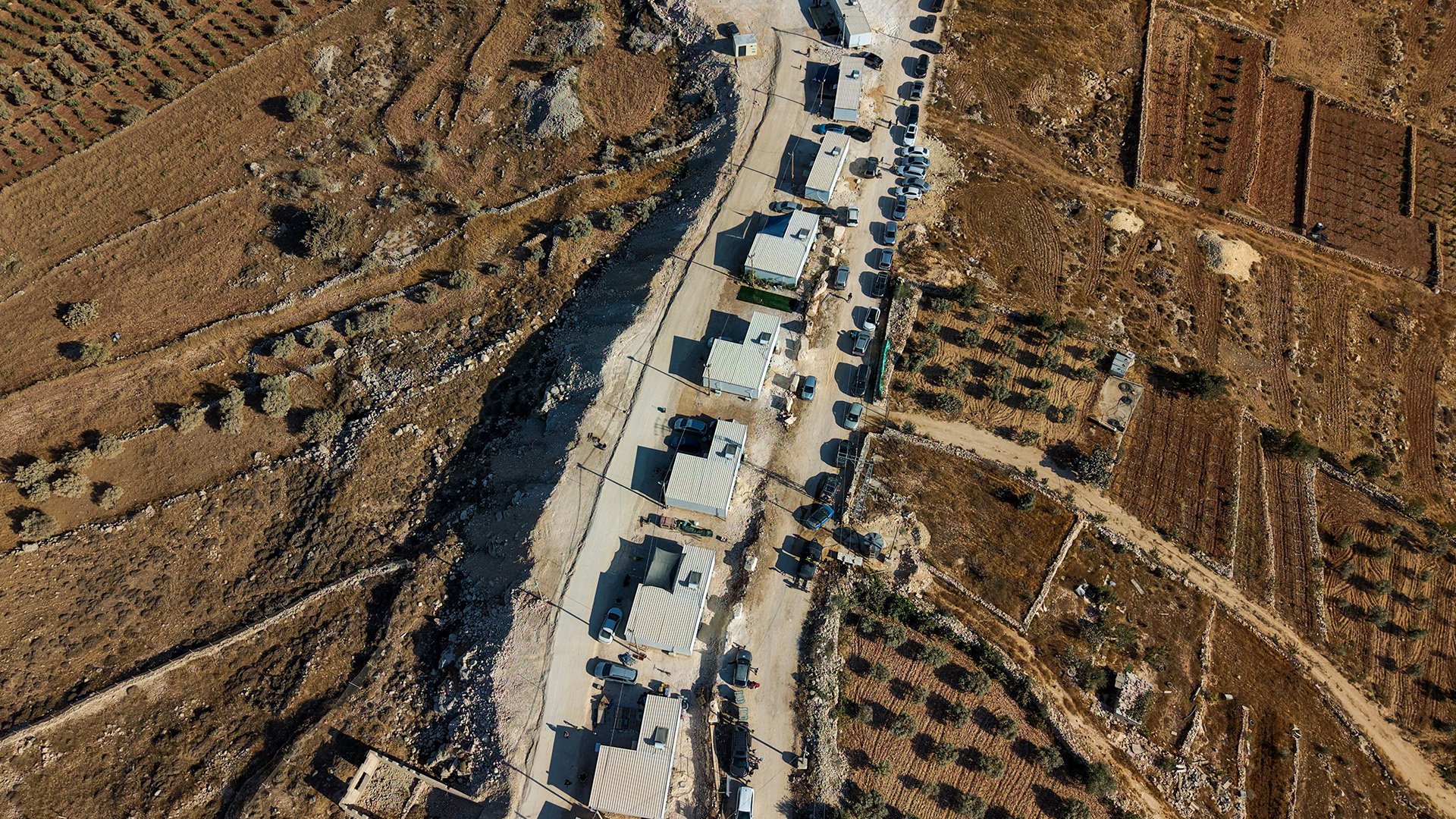 Video thumbnail for What the UK ban on goods from illegal Israeli settlements really means