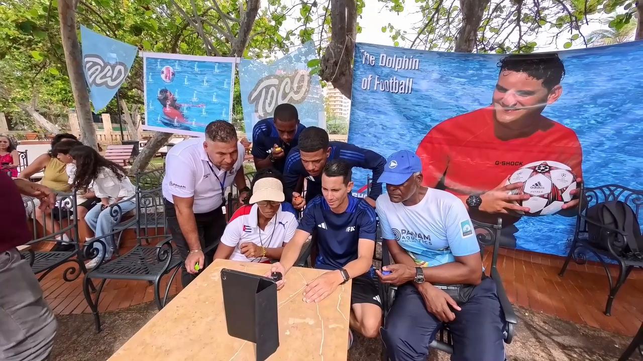 Video thumbnail for Cuba: Jhoen Lefont breaks world record in ball control in Havana.