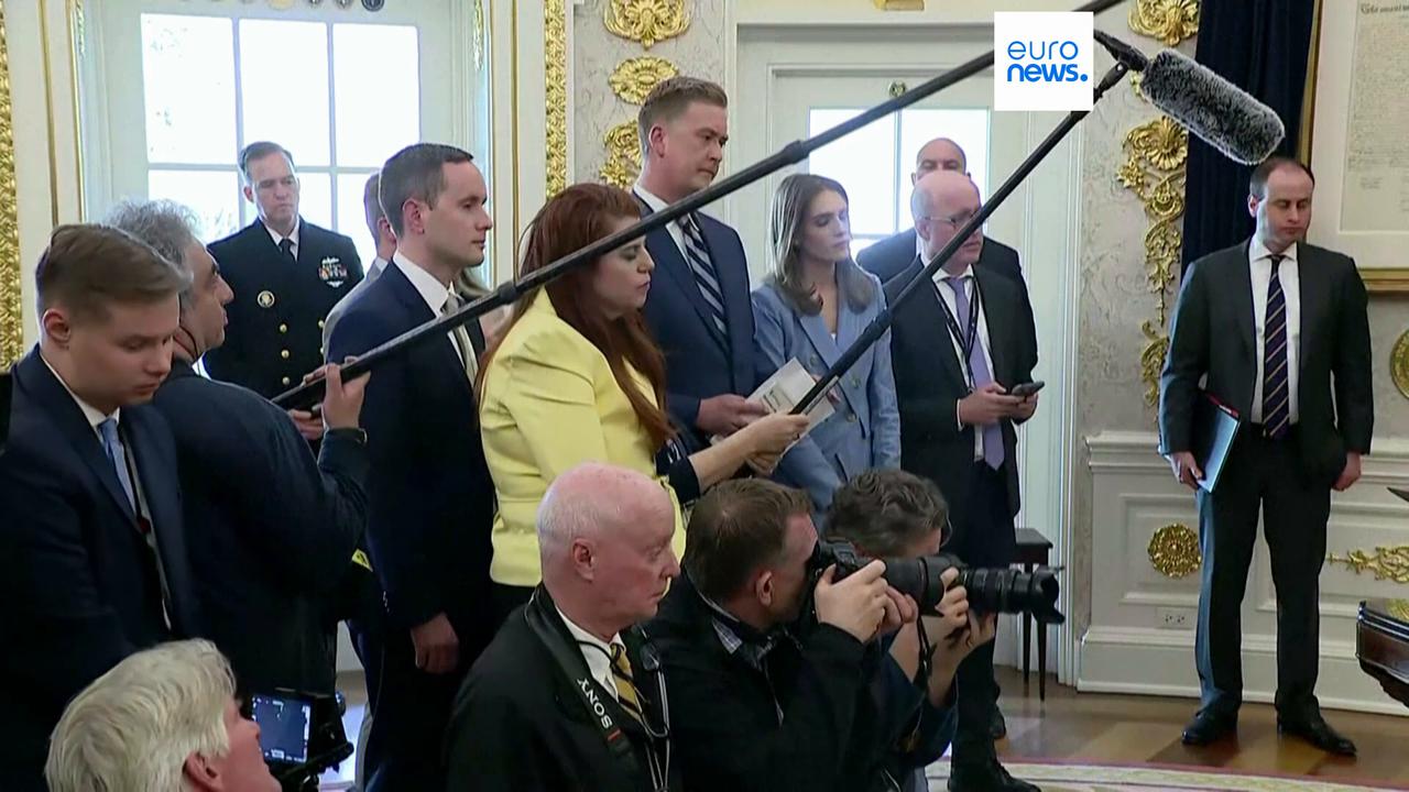 Video thumbnail for Trump presses Supreme Court to curb mail voting as ballots begin reaching Americans
