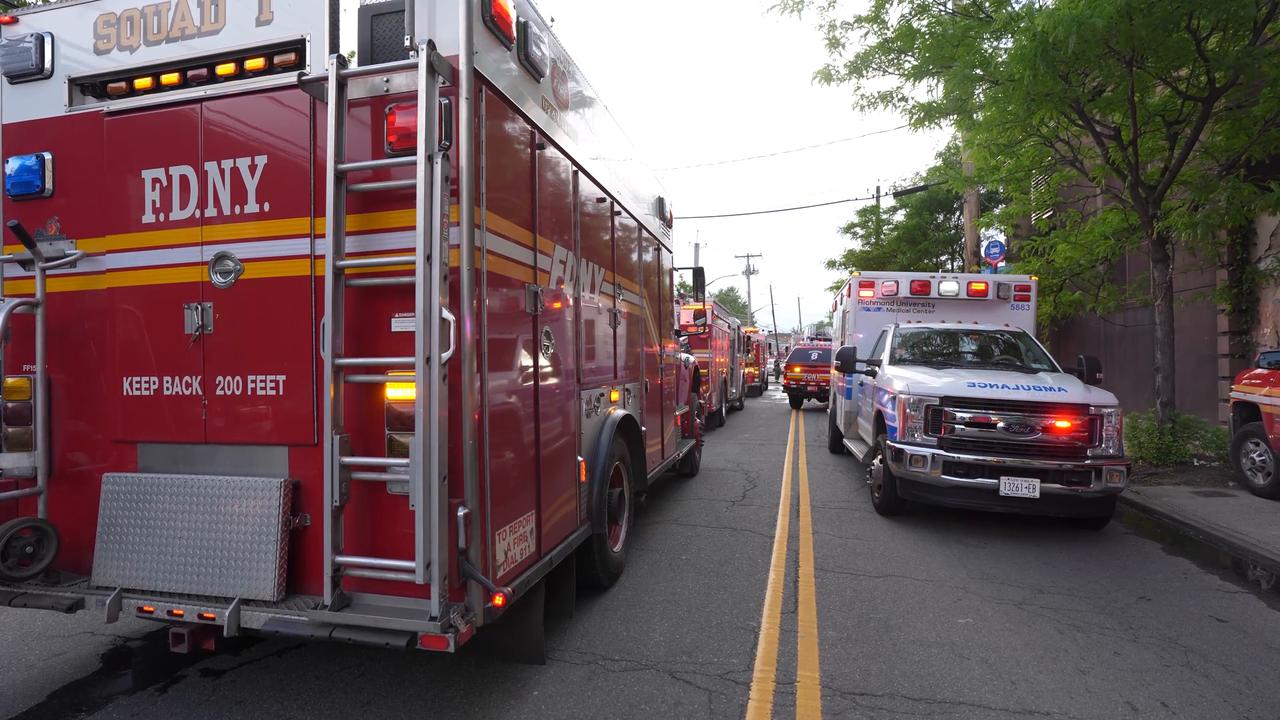 Video thumbnail for US: At least 16 injured in Staten Island shipyard explosion in NYC.