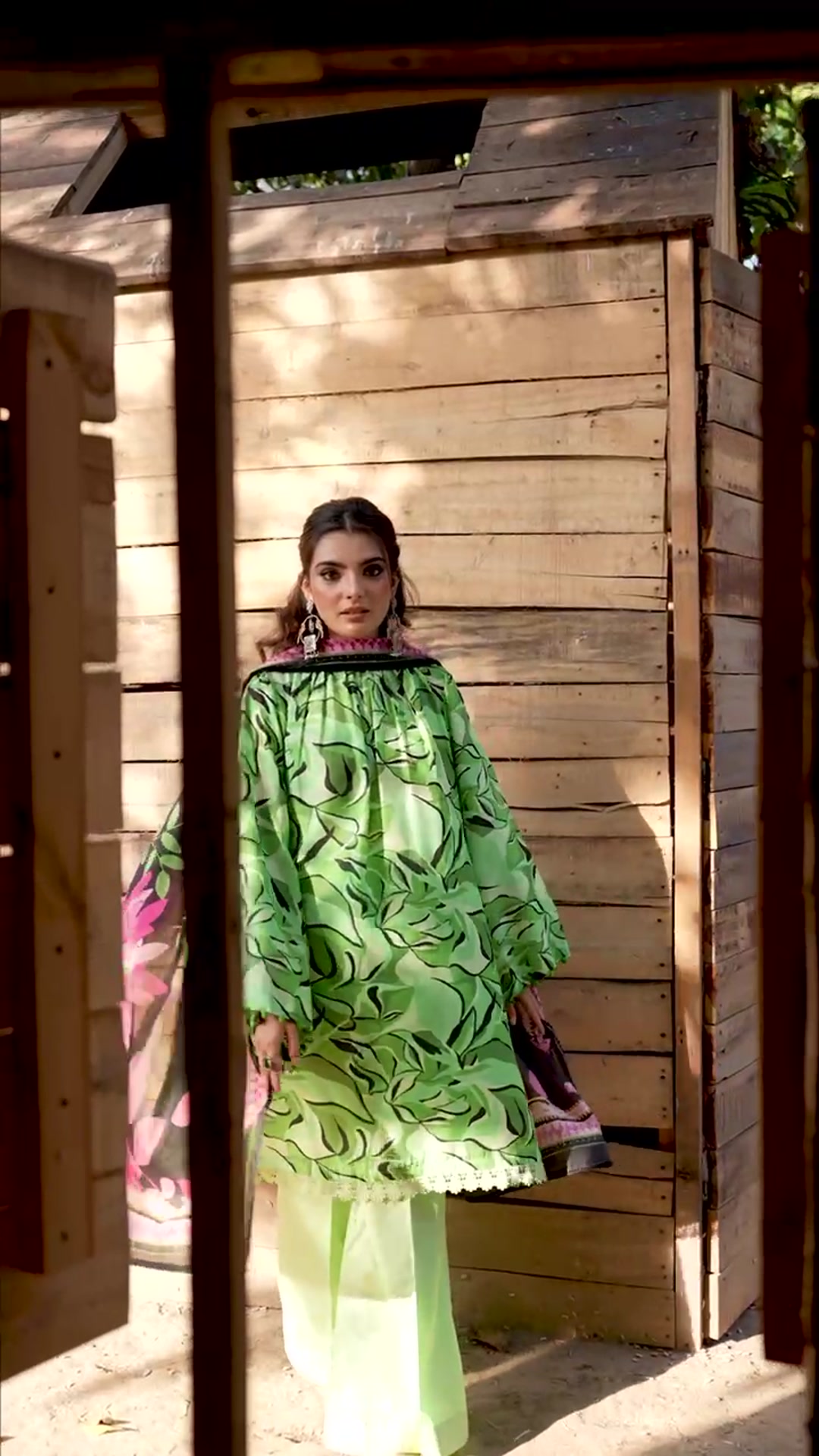 Video thumbnail for 1000258197