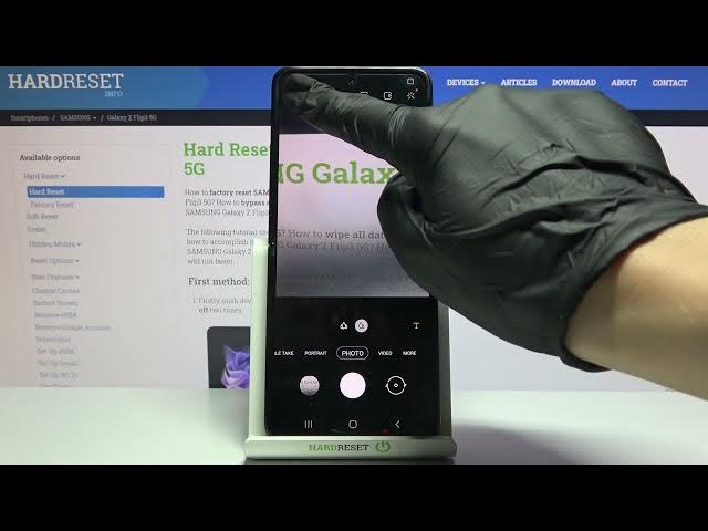 Video thumbnail for SAMSUNG Galaxy Z Flip3 5G QR Code Reader | Scan QR Code