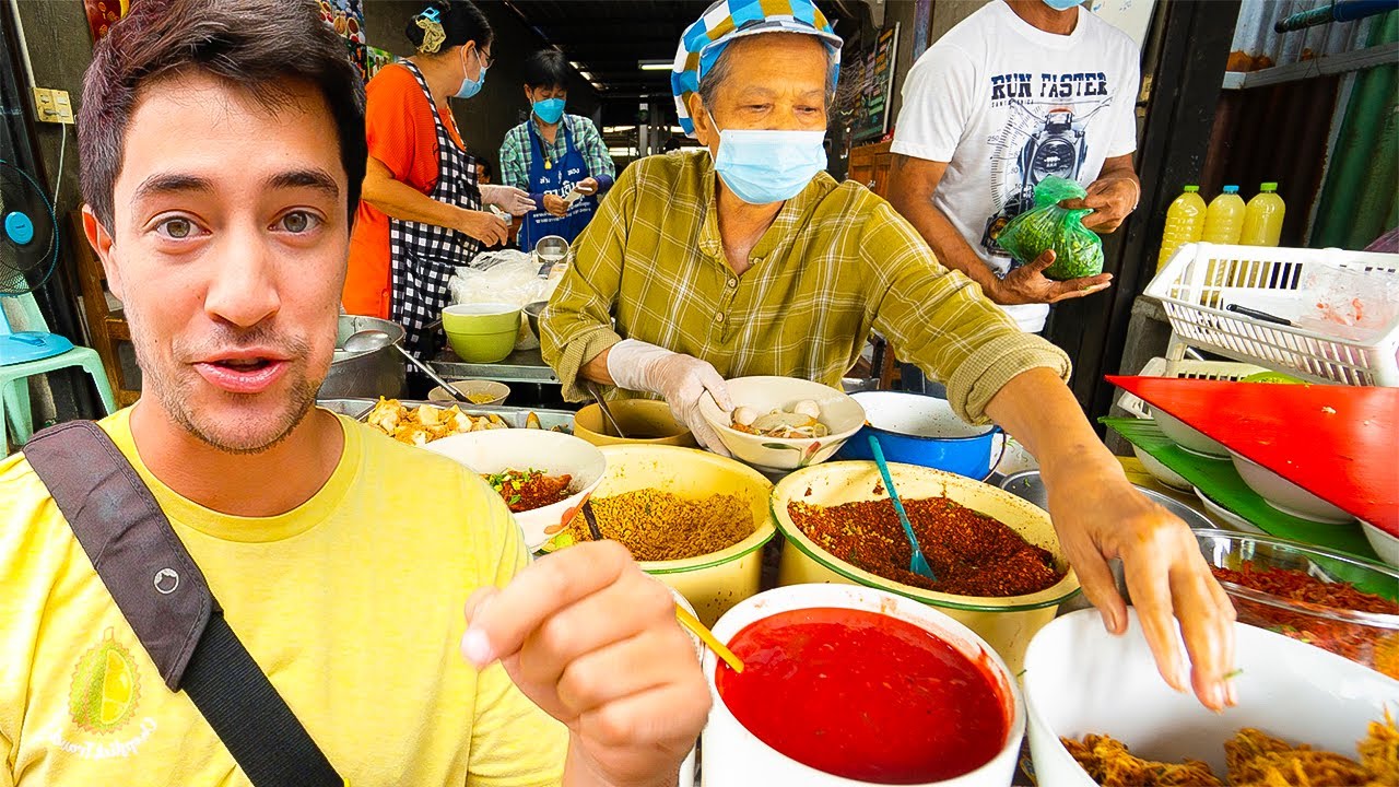 Video thumbnail for Thailand's NOODLE MASTER of Ayutthaya TOM YUM Noodles + MICHELIN Street Food in Thailand