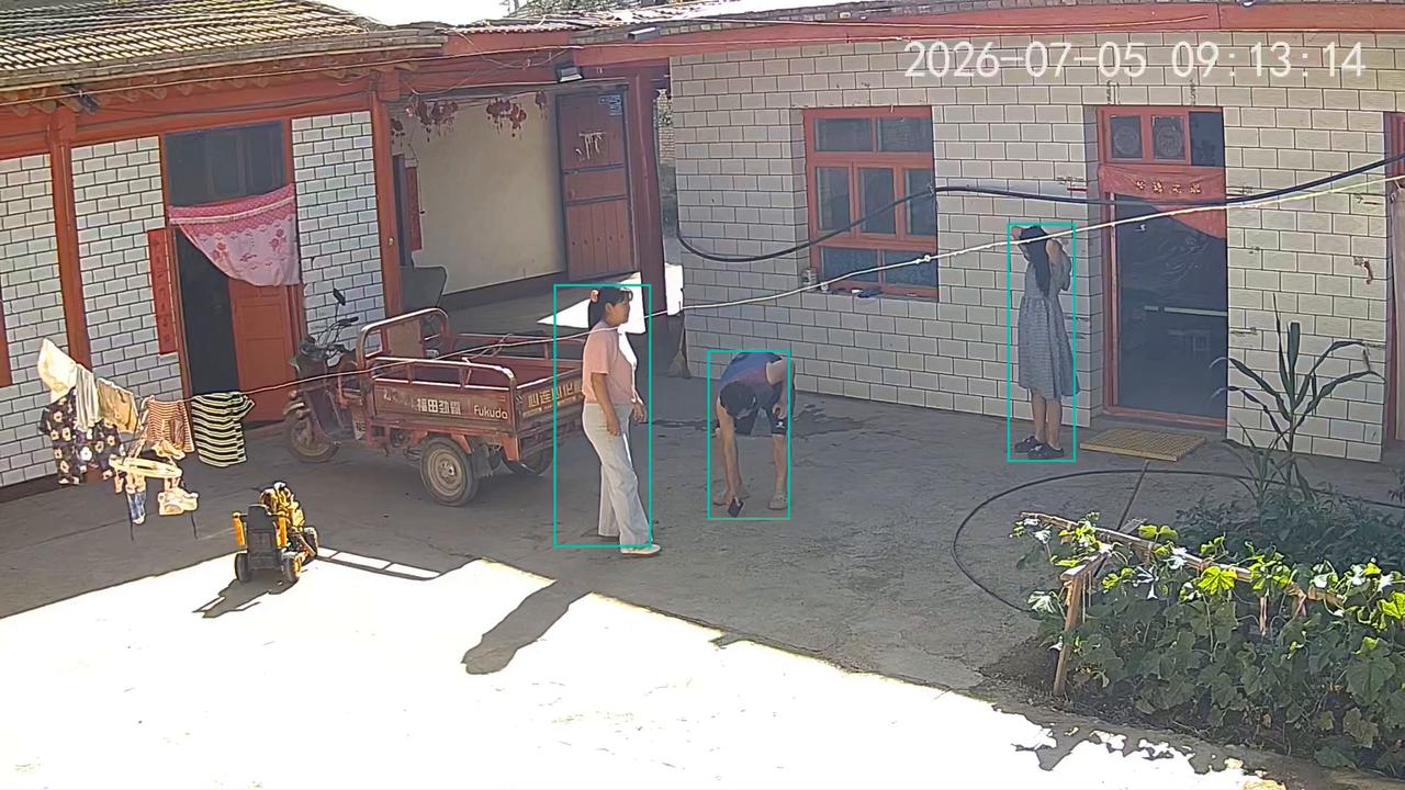 Video thumbnail for China: Chinese toddler secretly starts electric tricycle in dangerous courtyard moment.