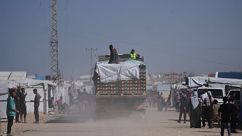 Video thumbnail for Gaza reacts as Rafah crossing set to reopen