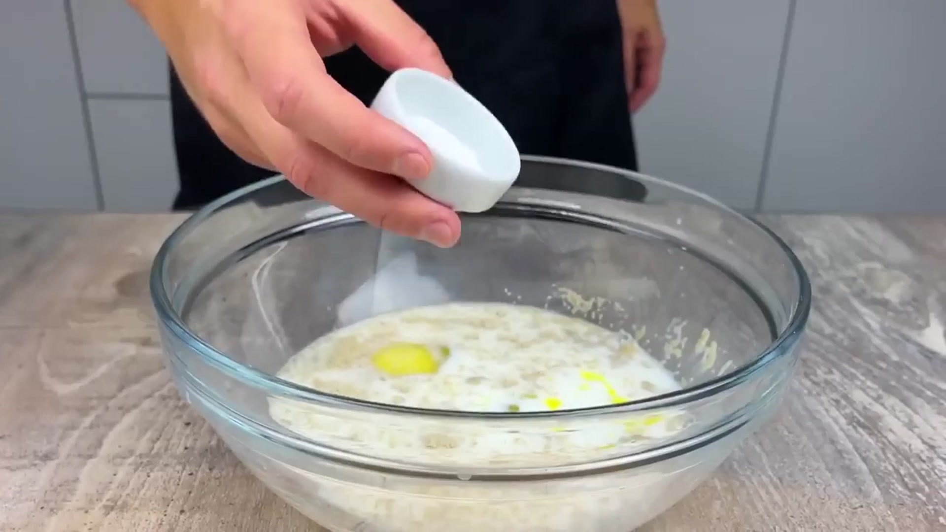 'Video thumbnail for Flower Buns in 20 Minutes - Everyone squeals with pleasure! They melt in your mouth!'