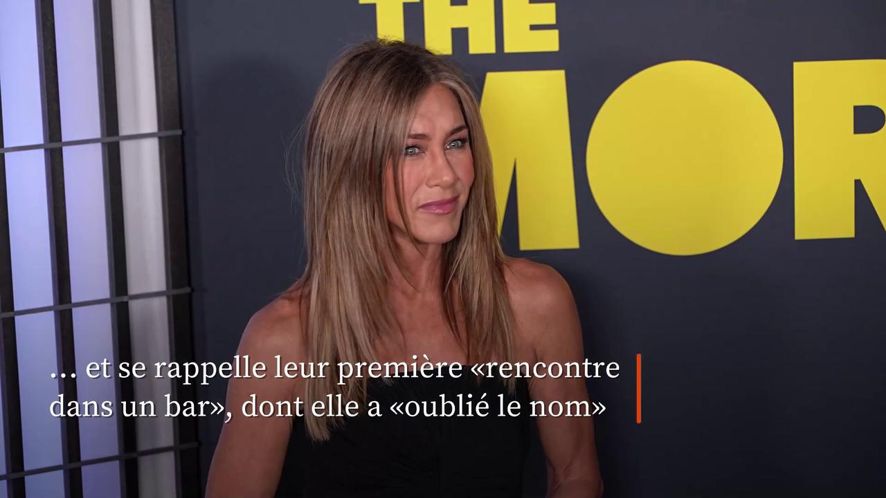 Video thumbnail for La lettre de Jennifer Aniston à Matthew Perry retirée des enchères.