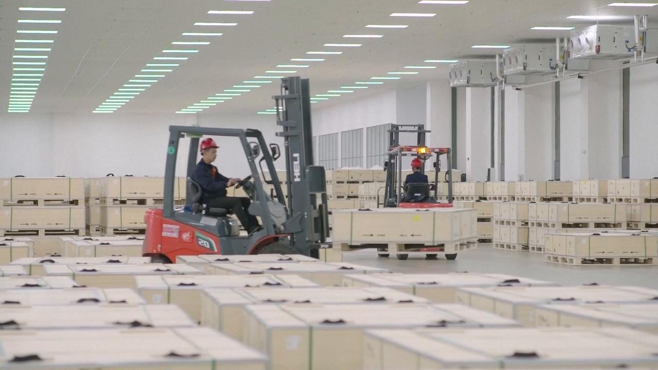 Video thumbnail for Slovakia: Joint battery gigafactory powers China-Slovakia cooperation.