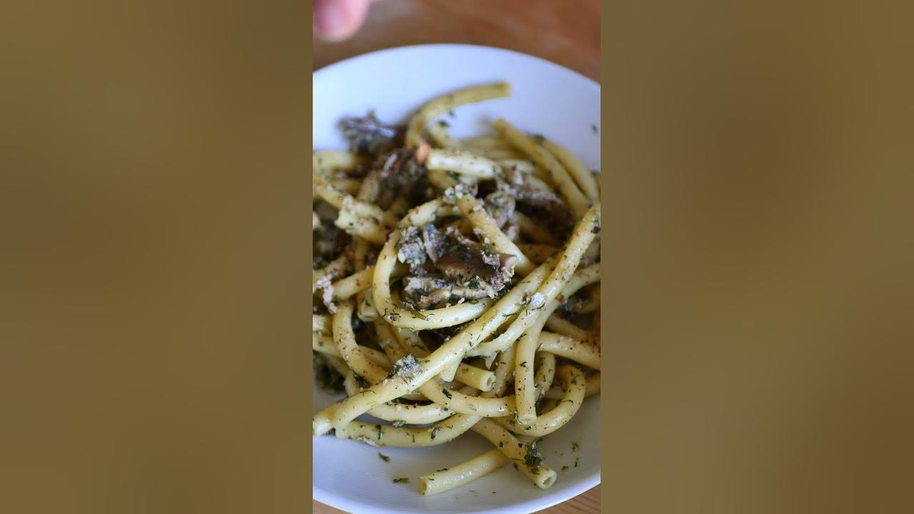 Video thumbnail for Pasta chĂź sĂ rdi - pĂątes aux sardines