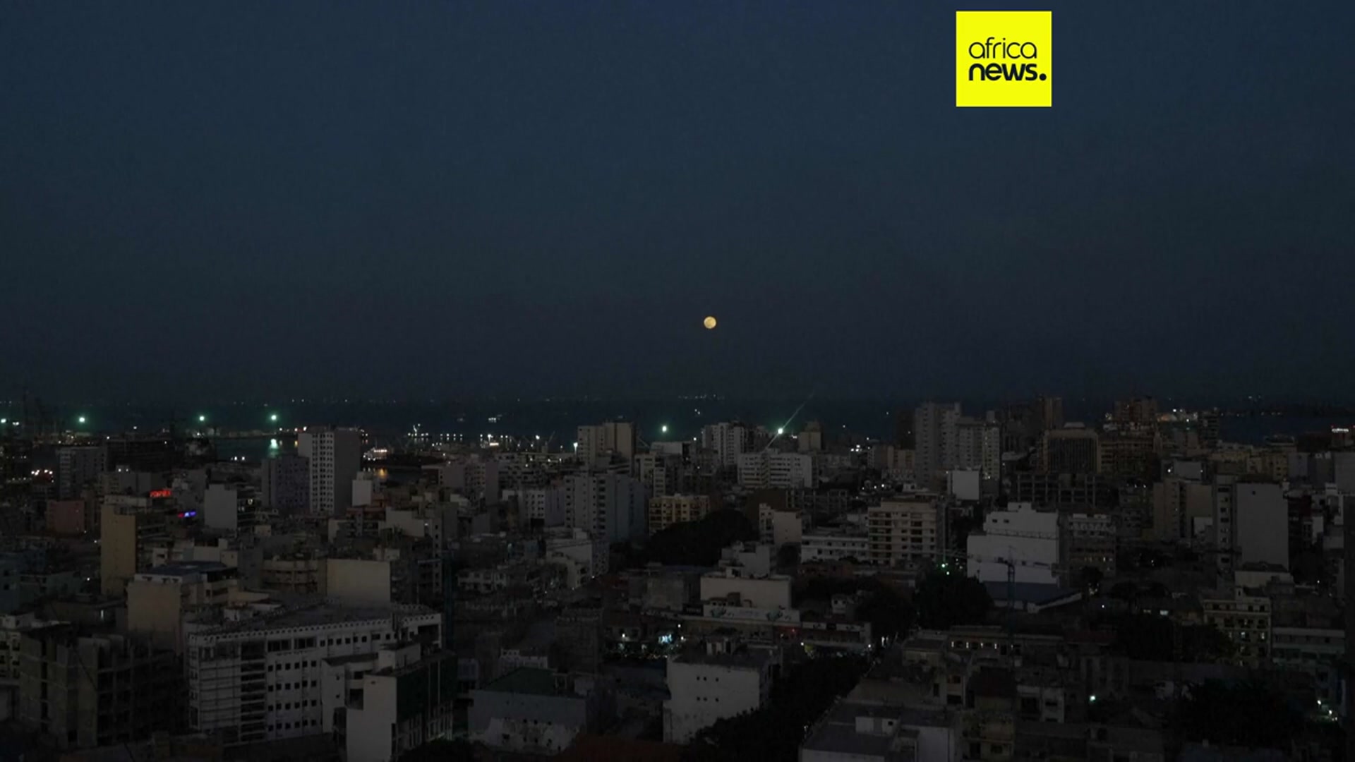 'Video thumbnail for Beaver supermoon rises over Senegal's capital Dakar'