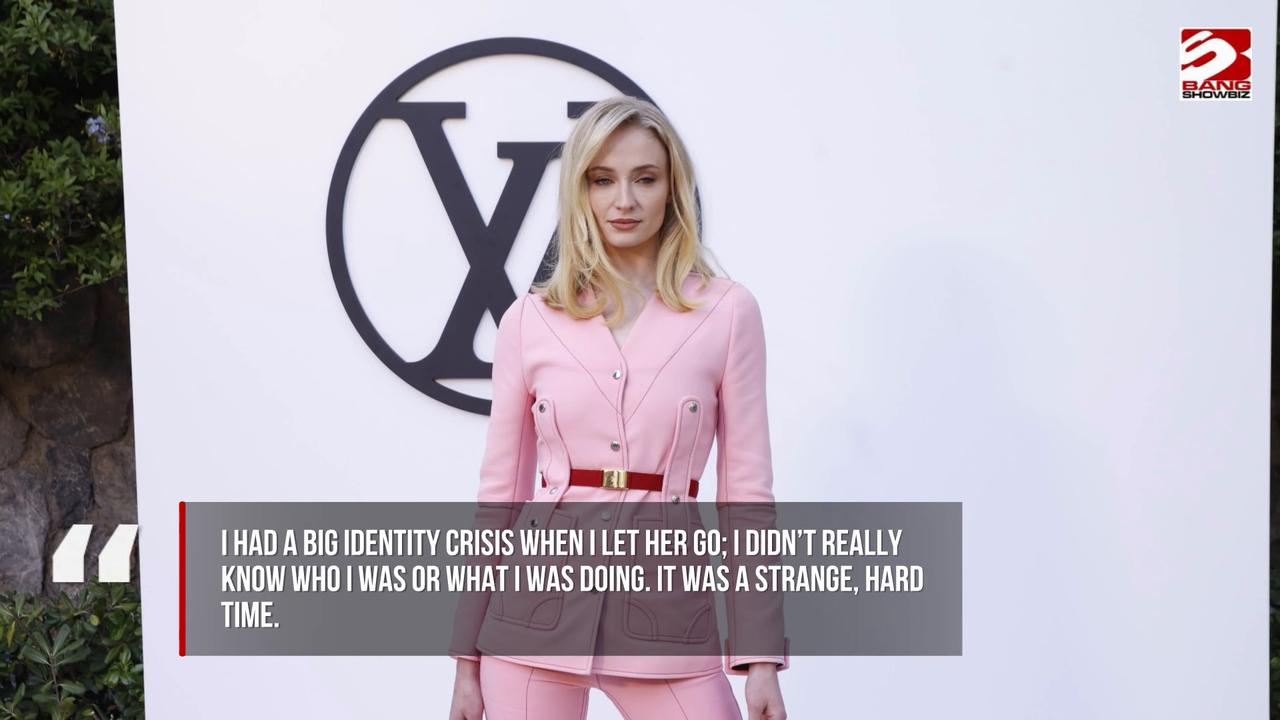 Video thumbnail for Sophie Turner had 'mini breakdown' in her 20s