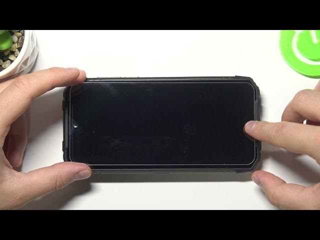 Video thumbnail for How to Apply Tempered Glass to DOOGEE S96 Pro - Put Tempered Glass on Screen