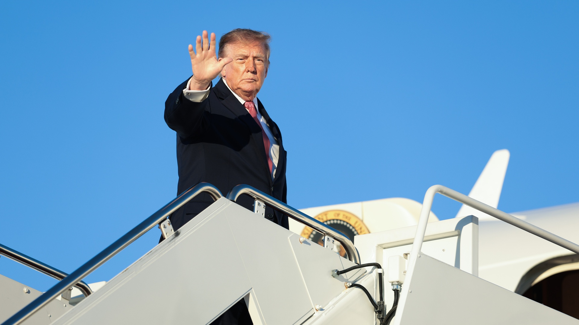 Video thumbnail for ‘I will be very generous’: Trump makes more cash promises ahead of midterms