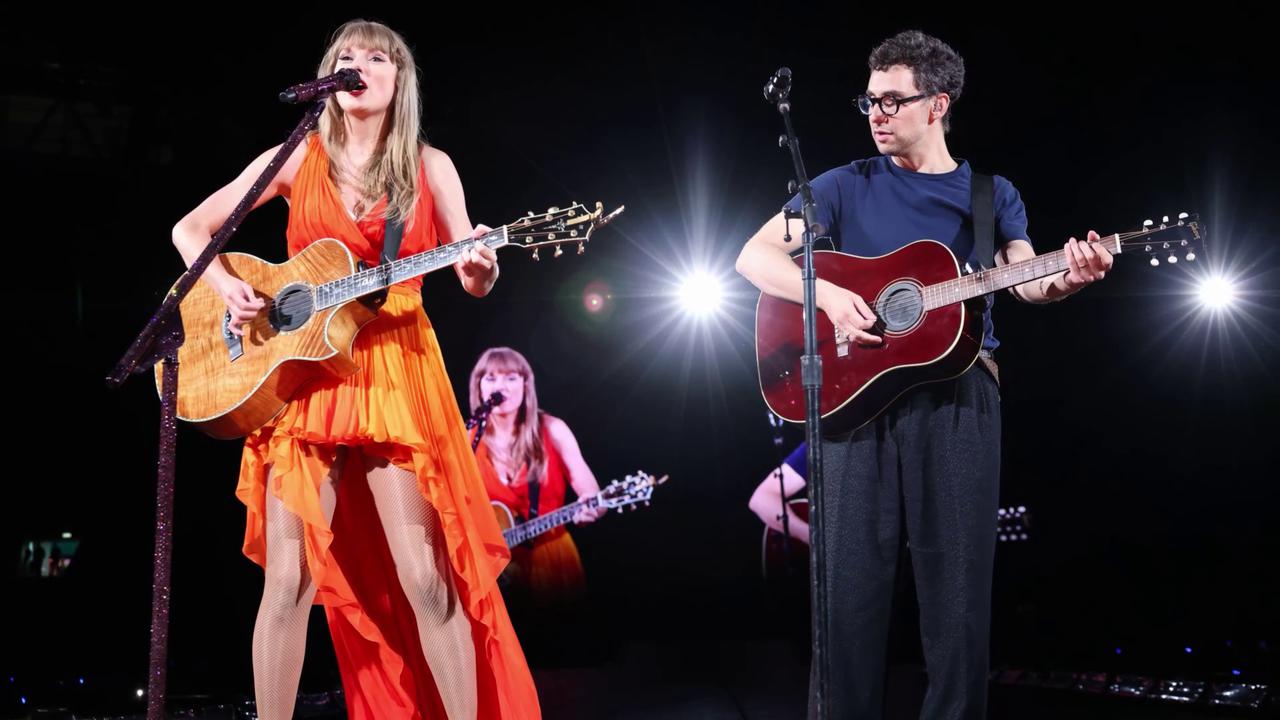 Video thumbnail for UNCAPTIONED: Taylor Swift announces new single for Toy Story 5 soundtrack.