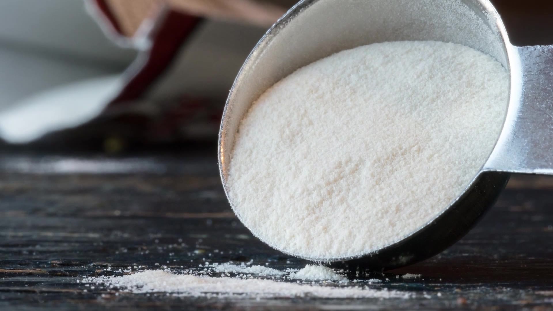 Video thumbnail for What Is Xanthan Gum And Why Is It In Everything