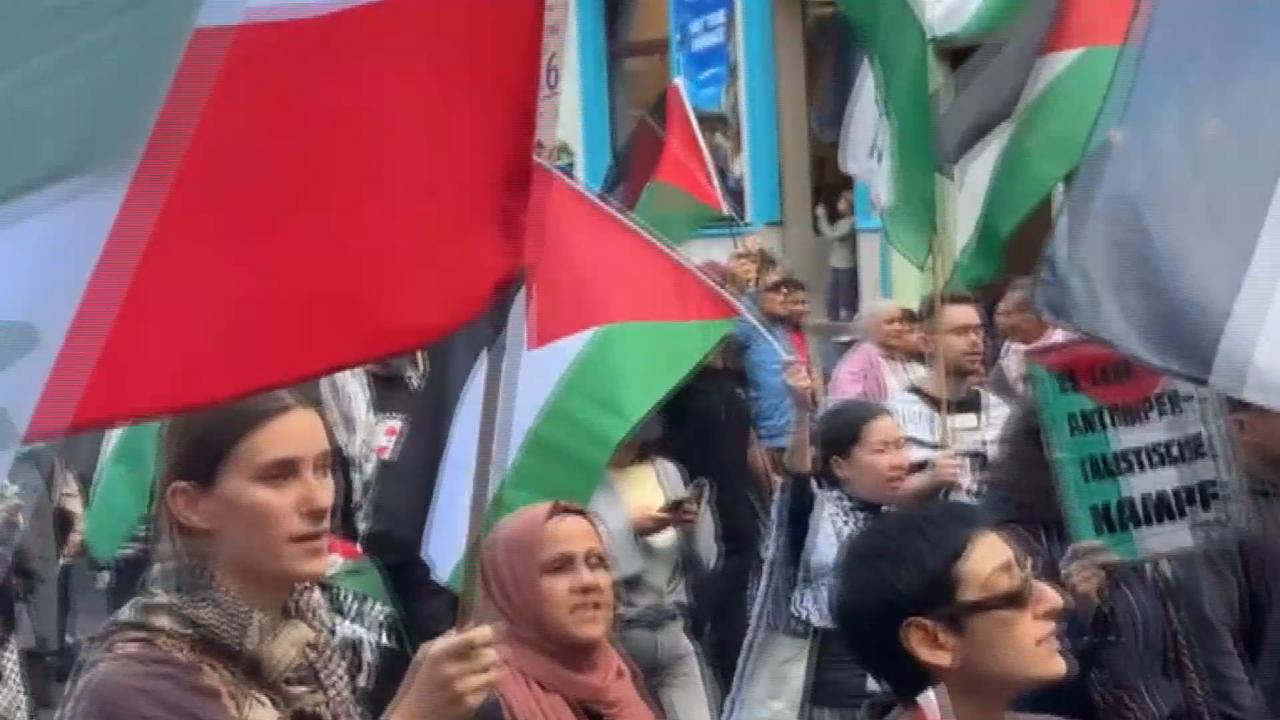 Video thumbnail for Germany: Pro-Palestine march in Berlin calls for halt to Israeli attacks on Gaza, Lebanon.