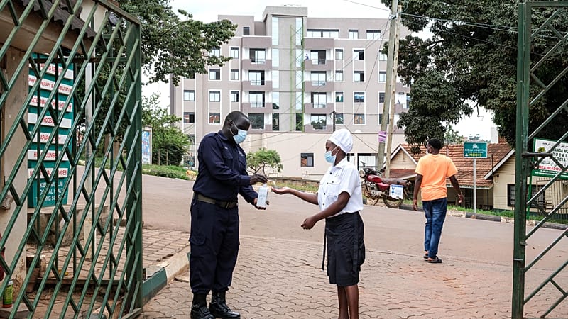 Video thumbnail for Residents of Ugandan capital fearful after Ebola death at local hospital