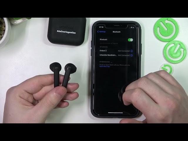 Video thumbnail for Urbanista Stockholm Plus Earbuds  - How To Power On & Off