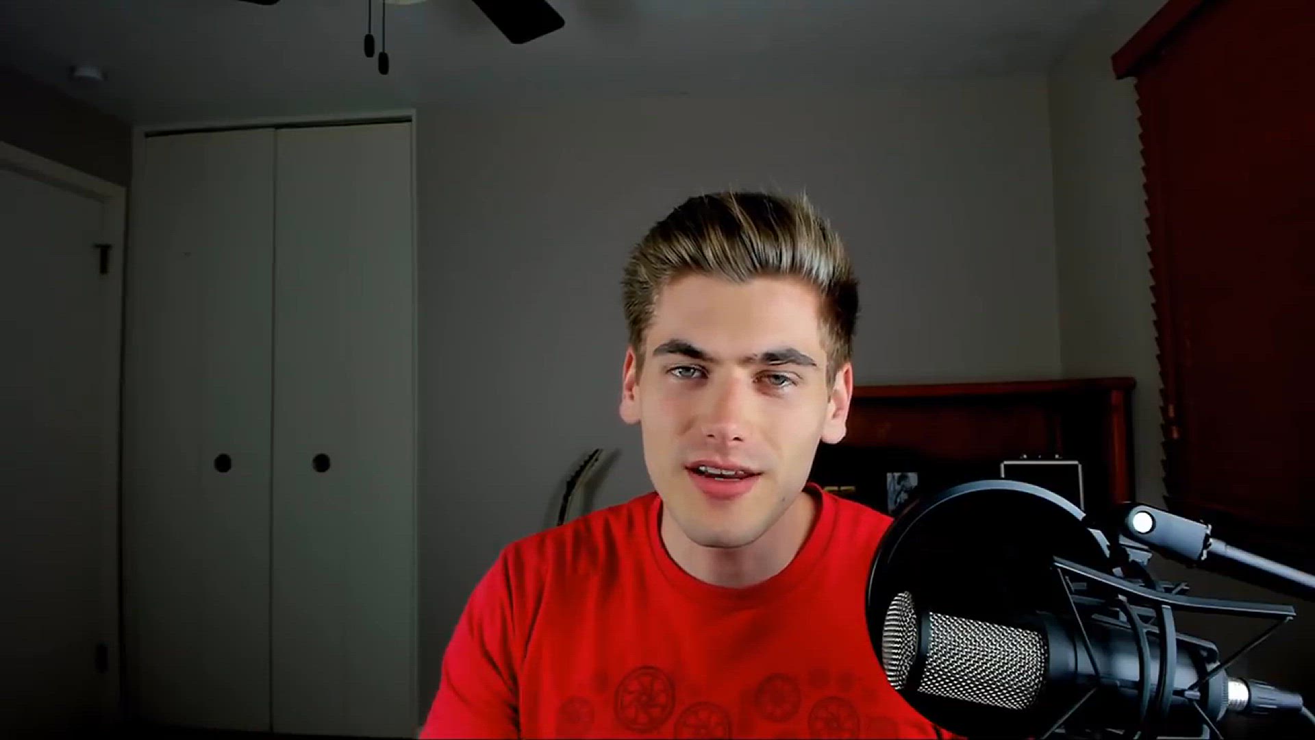 'Video thumbnail for Build a Real Time Chat App With Node.js And Socket.io'
