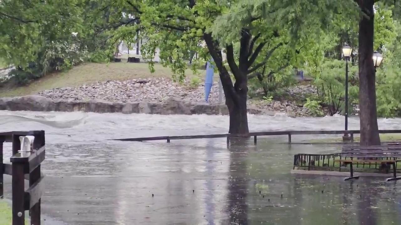 Video thumbnail for US: Severe Thunderstorms Bring Flash Flooding in Dallas-Fort Worth.