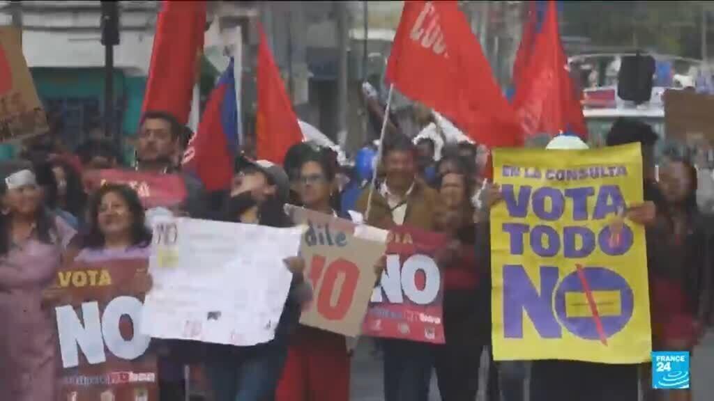 Video thumbnail for Ecuadorians vote on the return of foreign military bases to their country
