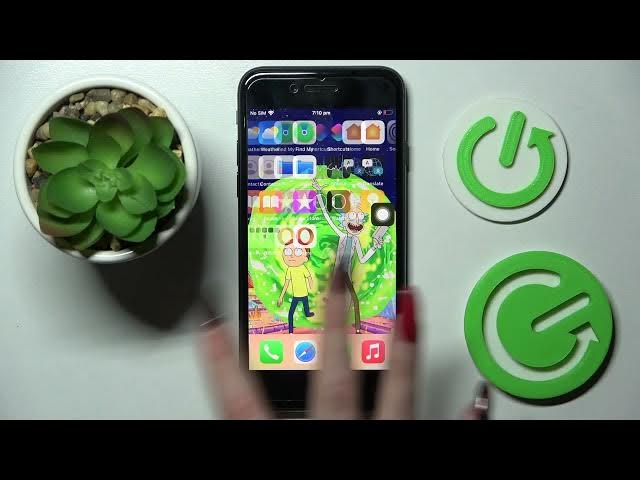 Video thumbnail for How to Change Default Apps on iPhone SE (2022) - Set Up Preferred Applications