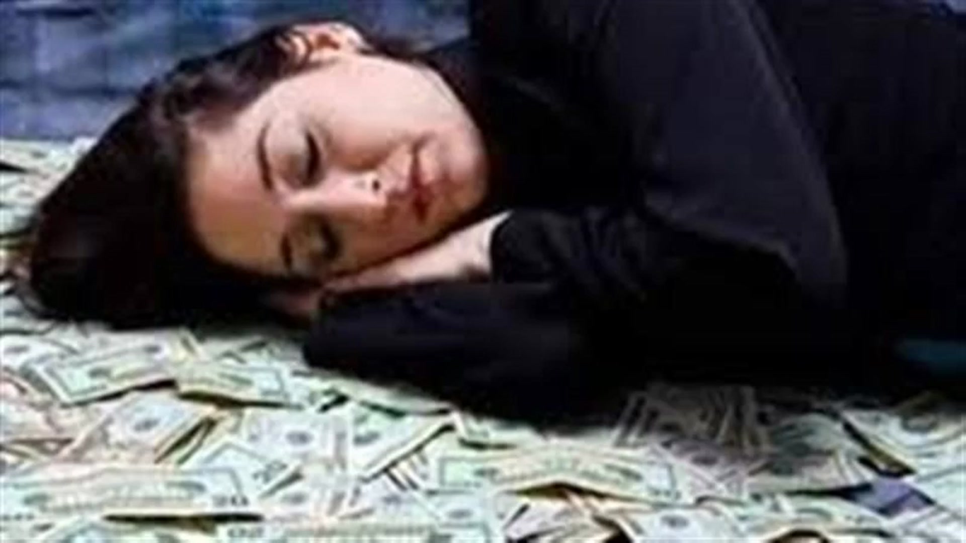 Video thumbnail for تفسير رؤية الفلوس في المنام: المال الورقي ودلالاته للعزباء والمتزوجة والحامل