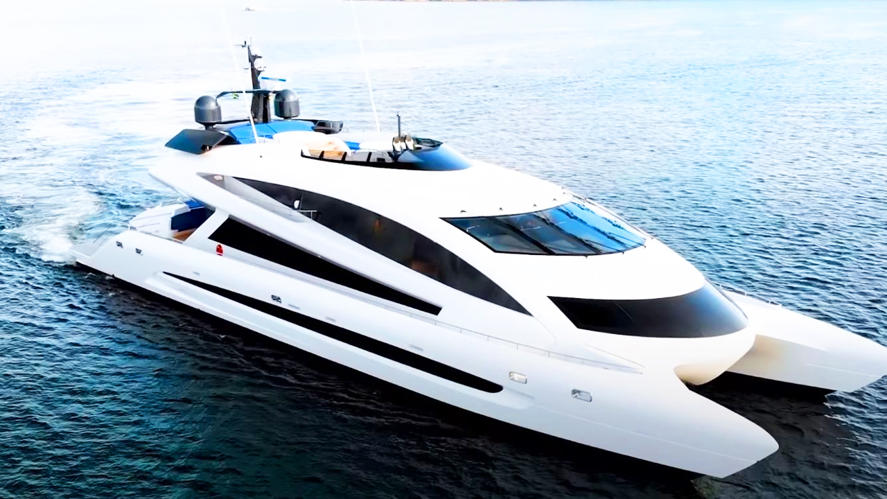 Video thumbnail for Porsche unveils the Royal Falcon One superyacht design