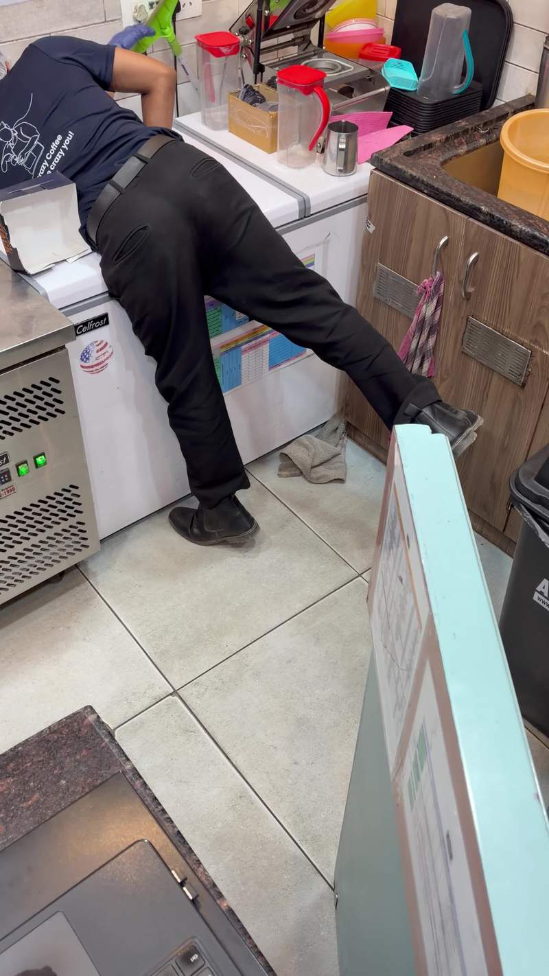Video thumbnail for Barista Battles Runaway Mouse in Busy Coffee Shop