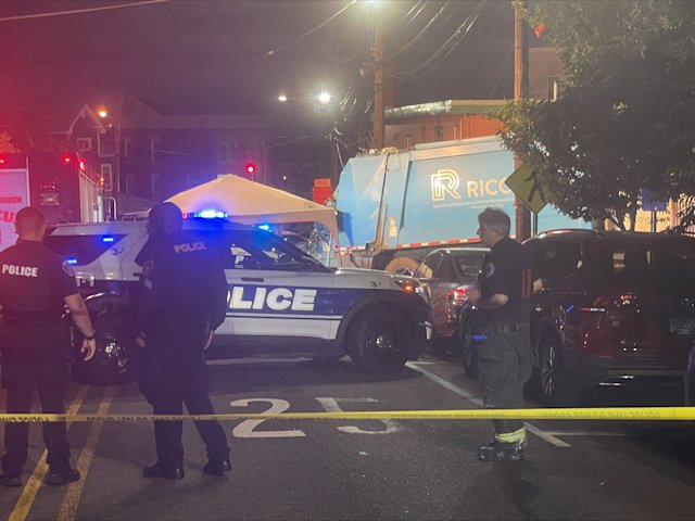 Video thumbnail for Possible fatal incident involving garbage truck closes Union City roadway