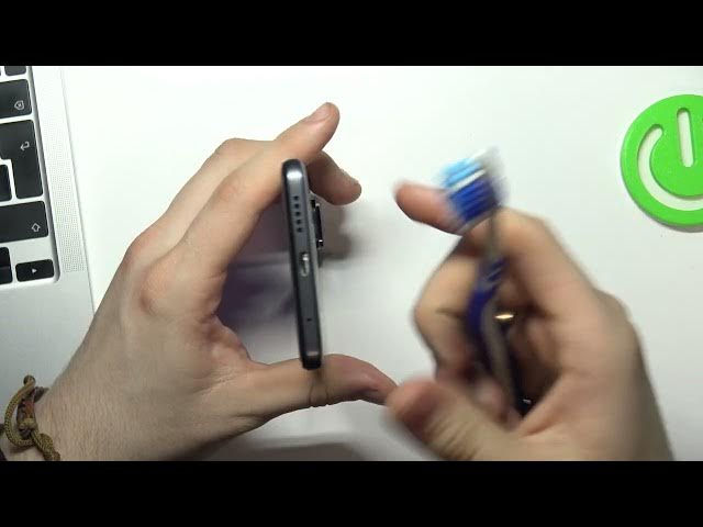 Video thumbnail for Xiaomi Redmi Note 11s – FIX USB Port Using Household Items