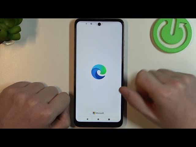 Video thumbnail for How To Install the Microsoft Edge Browser on the MOTOROLA Moto E40