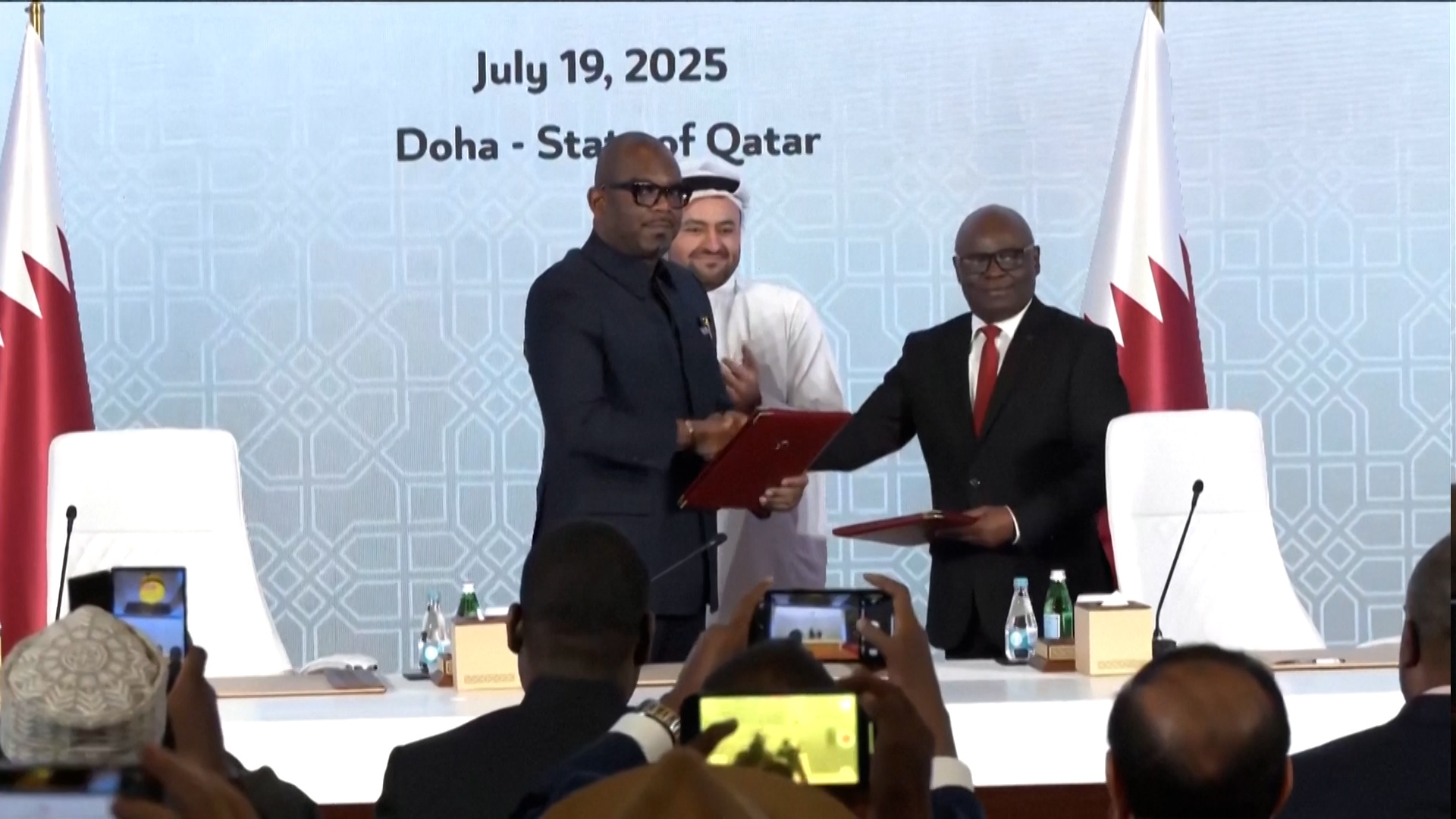 'Video thumbnail for The DRC and M23 rebel group sign deal in Qatar to end fighting'