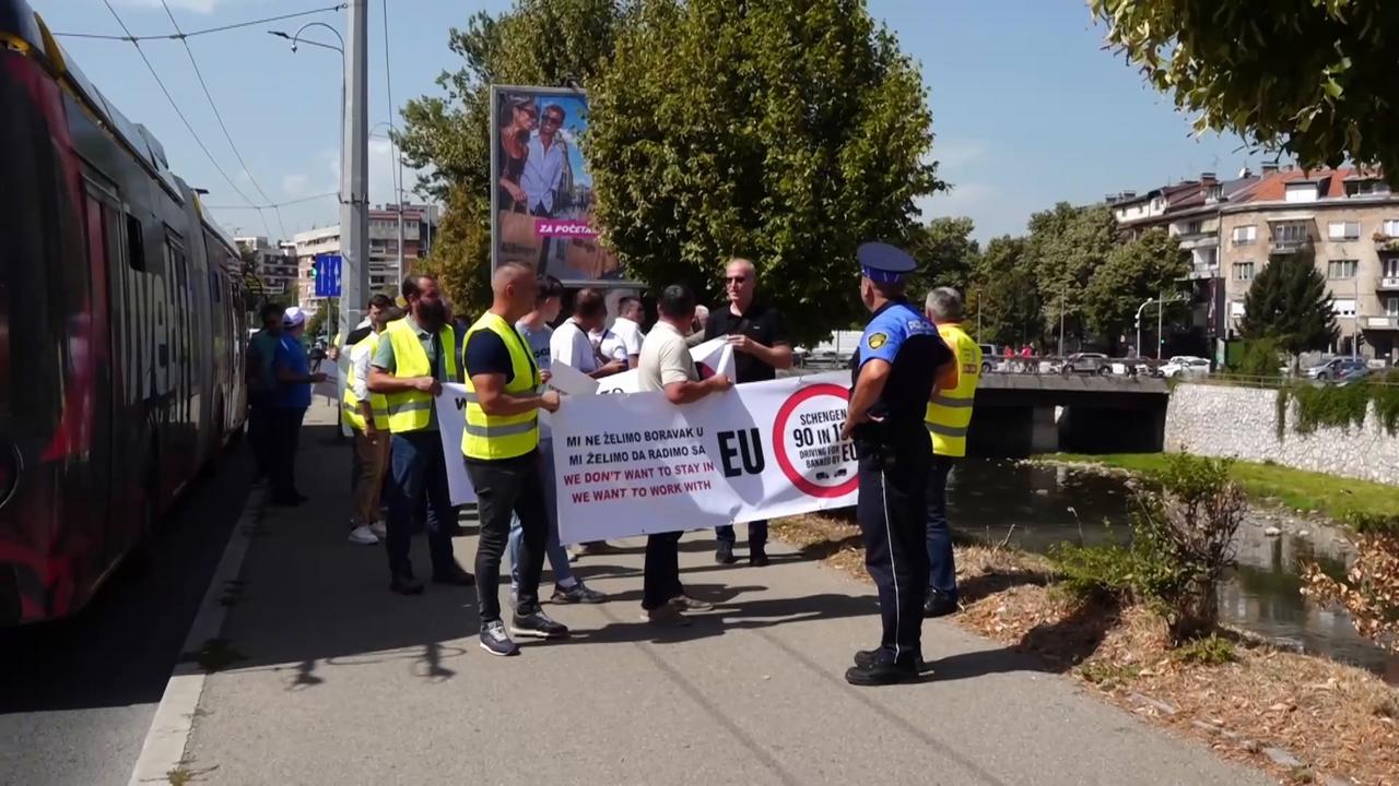 Video thumbnail for Bosnia and Herzegovina: Bosnian truck drivers protest EU Schengen stay rules.