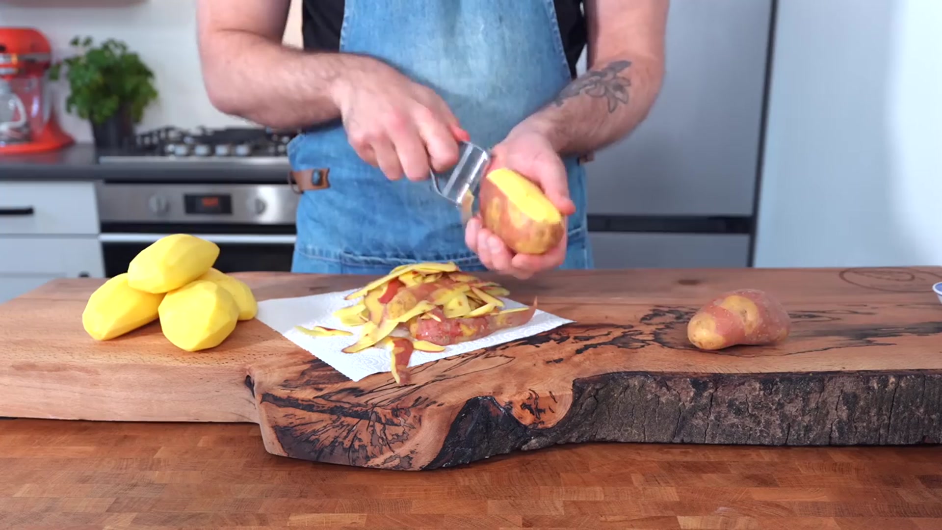 Video thumbnail for Roast Potatoes Recipe  Secret Technique Revealed (720P HD)