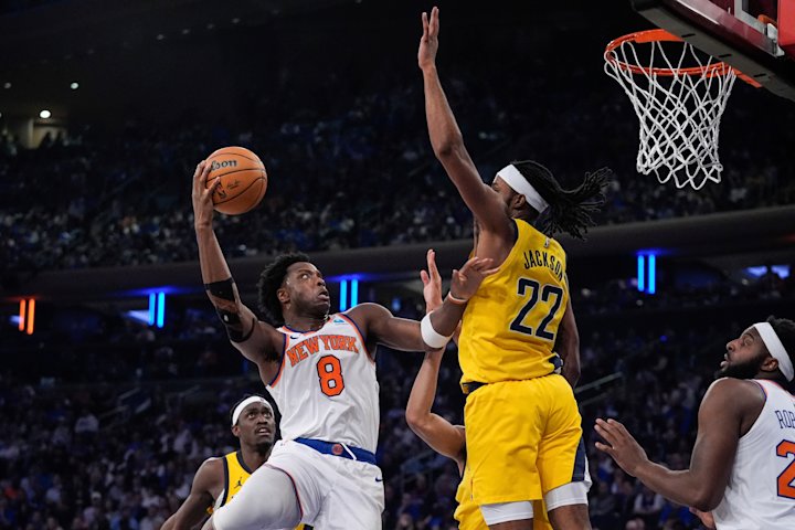 Video thumbnail for Knicks pause ticket sales after mistake caused them to be listed at prices too high