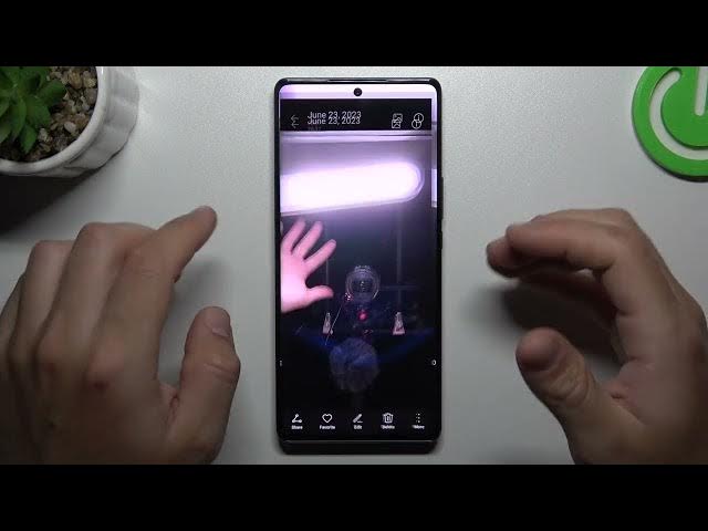 Video thumbnail for How to Manage Front Camera Mirror Effect on HONOR Magic5 Lite