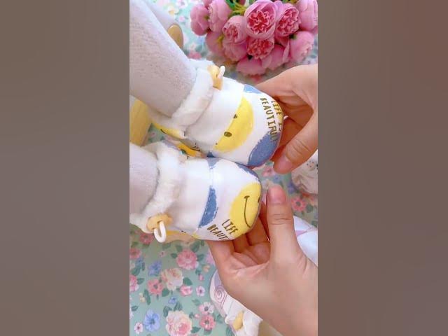 Video thumbnail for Winter is coming, so I prepared these baby shoes for my baby